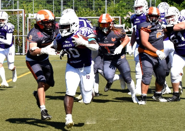 Die Reutlingen Eagles setzen ihre Erfolgsserie fort und gewinnen bei den Fellbach Warriors mit 24:0 – und sind nach drei Siegen aus drei Spielen mittendrin im Titelrennen der Regionalliga Südwest.